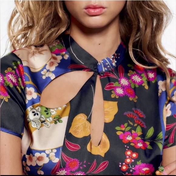 #85 Zara Satin Effect Printed Top - Picture 2 of 5